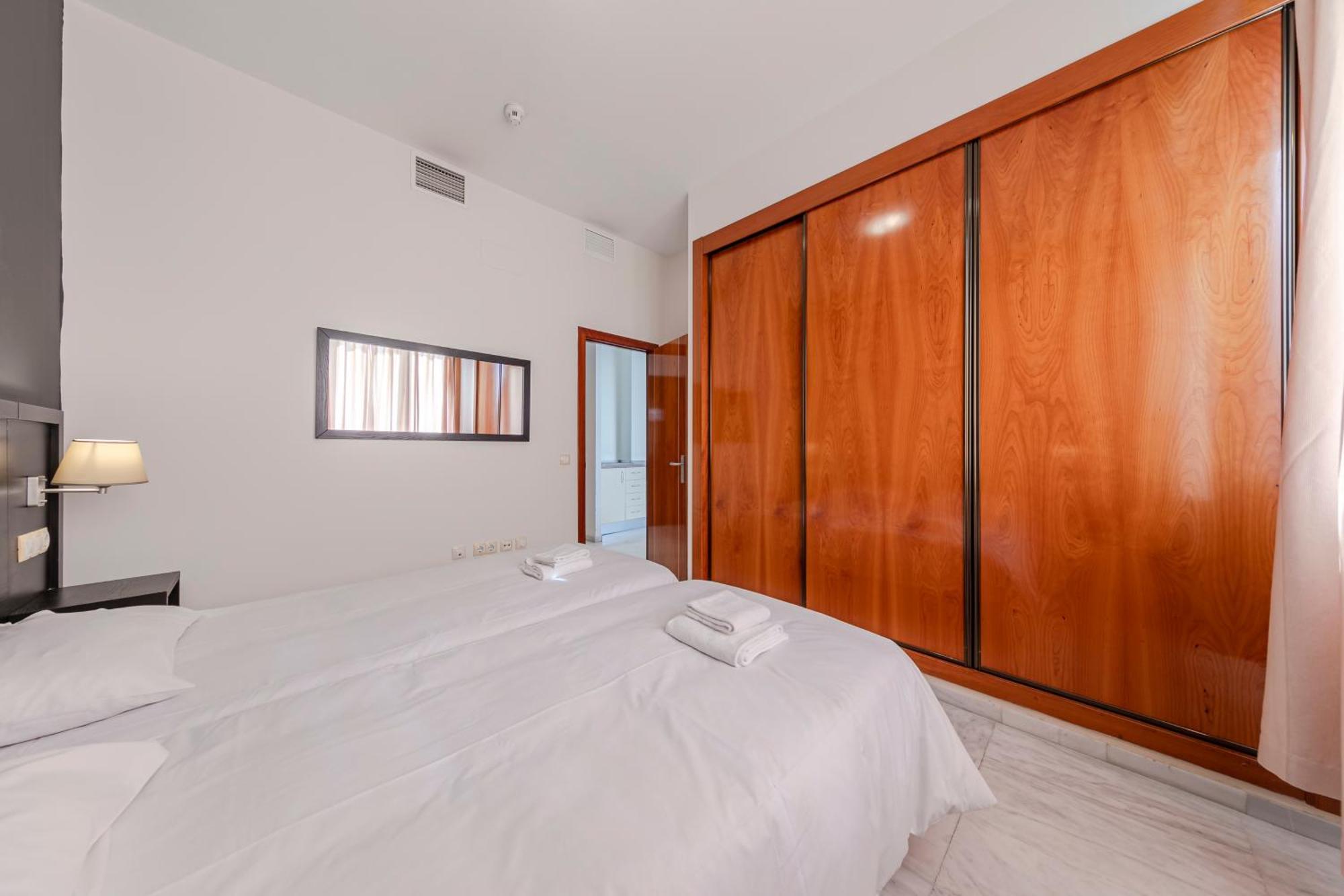 Sevillahome-apartamento Complejo Piscina Parking * Seville